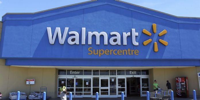 Pour faire le poids face à Amazon, Walmart devrait se dédoubler