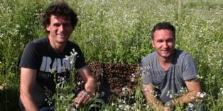 Sébastien et à droite Olivier Royer, les deux fondateurs de RoyeR Cosmétique.