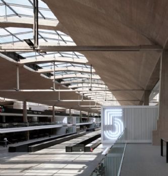 Small business : Start-up : Station F ouvre (enfin) ses portes