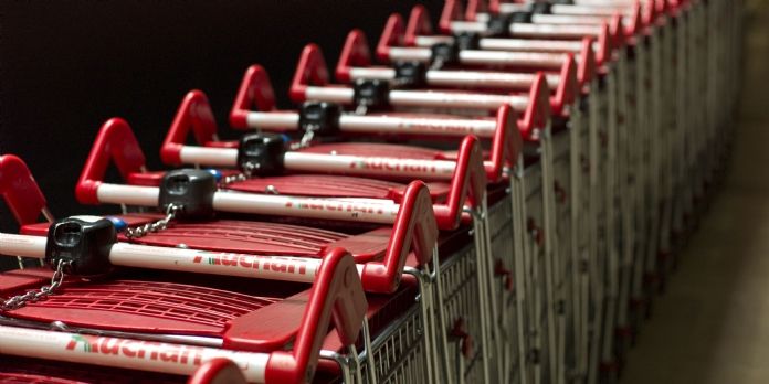 Auchan Retail: sa transformation à marche forcée lui coûte cher