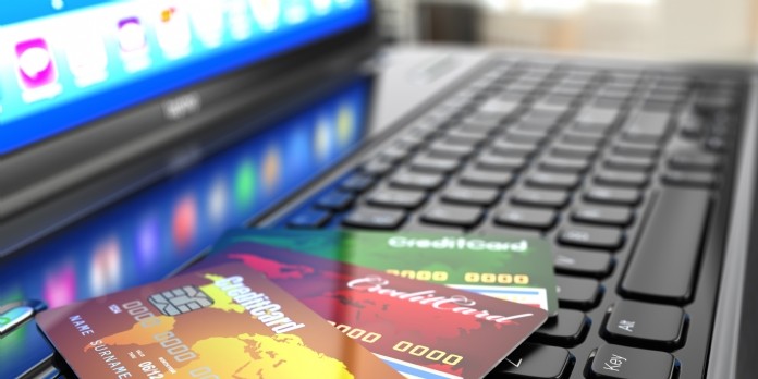 Adyen lance une offre d'émission de carte de paiement pour les commerçants