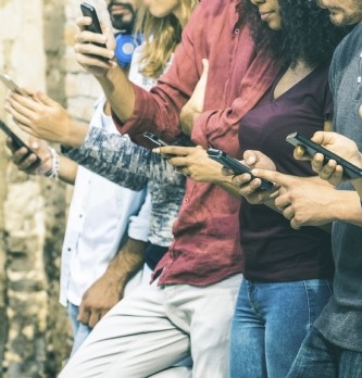 Veille & Tribune : Les Français adoptent le web mobile first