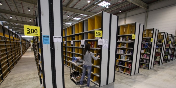 Amazon va cesser la livraison de produits non-essentiels en France et en Italie