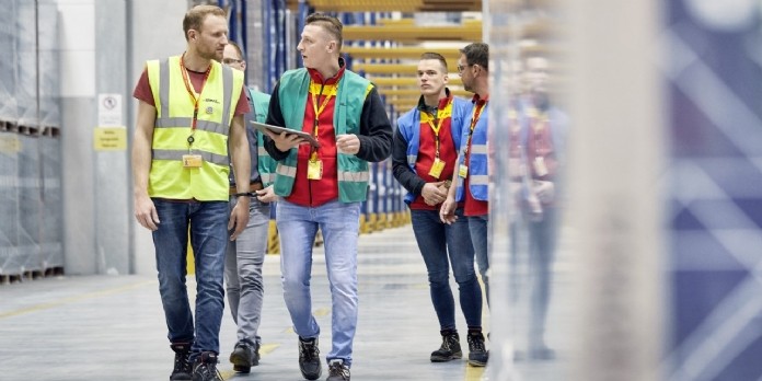 DHL Supply Chain facilite l'implémentation de robots dans les entrepôts logistiques