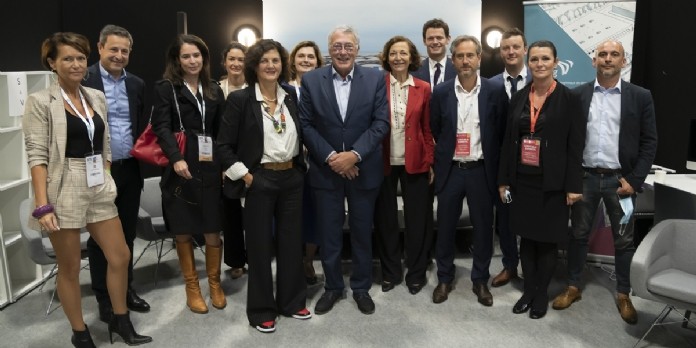 Près de 50 acteurs de l'immobilier logistique signent 30 engagements environnementaux avec l'État