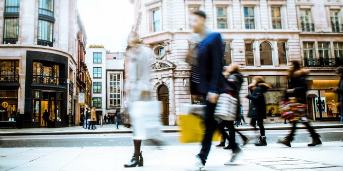 Les générations Y et Z plus disposées à acheter directement auprès des marques