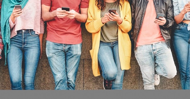71 % des consommateurs de la Gen Z sensibles aux valeurs et à l'éthique des marques
