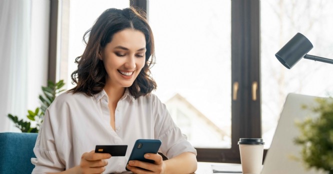 Les paiements des Français confirment l'envolée de l'e-commerce