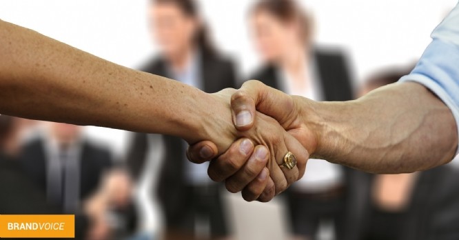Faut-il mentionner votre activité en ligne sur votre CV ?